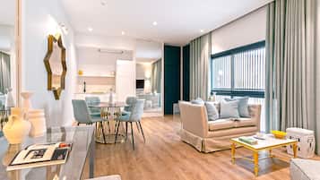 Apartment (2 Bedrooms) | Wohnbereich | Smart-TV