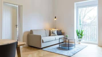 Télévision, jeux vidéo, livres, espaces bureaux