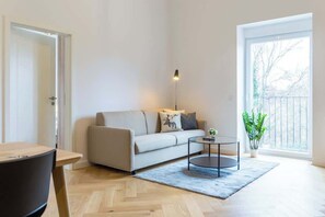 TV, offices - living TIMELESS:  Adler Apartments- 3 Wohnungen (Sasbachwalden)