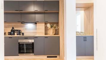 Réfrigérateur, four, plaque de cuisson, lave-vaisselle