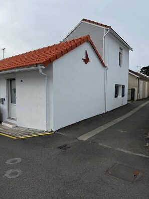 Exterior - To complete (La Bernerie-en-Retz)