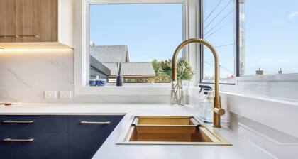 Stylish Family Getaway with Modern Comforts