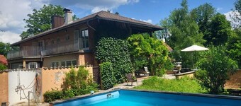 High-quality villa on Lake Starnberg with pool