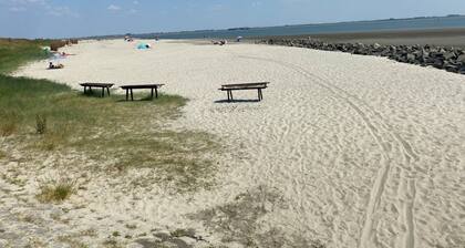 Large holiday bungalow for rent Scheldeoord Baarland Zeeland 6 persons