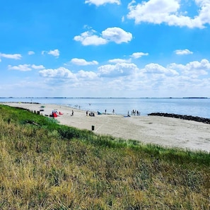 Nær stranden