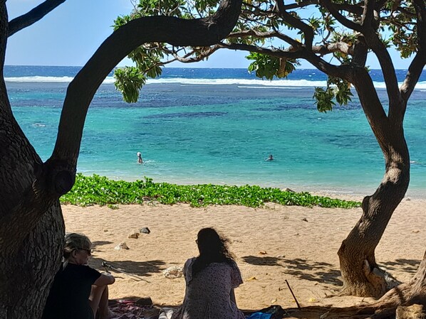 Liegestühle, Strandtücher