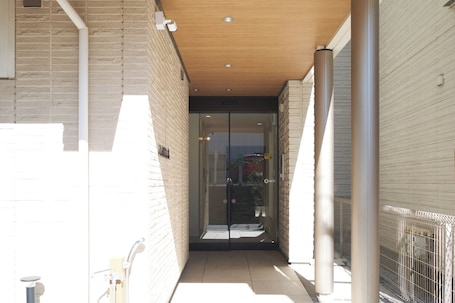 Interior. Z LAND Enoshima by Tranova