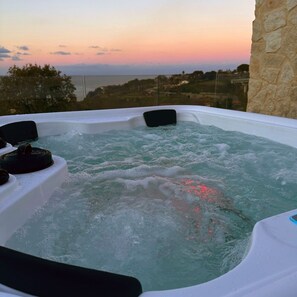 Deluxe-Suite, Meerblick | Eigener Whirlpool