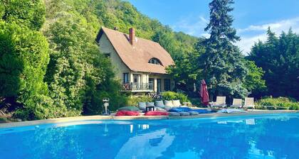 Countryside Villa for Week-End ,week/holidays 1 Hour from Paris for 4/16 persons