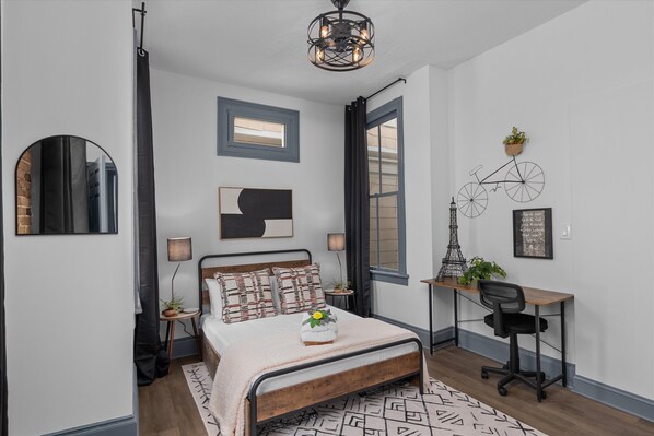 1 chambre, bureau, fer et planche à repasser, Wi-Fi gratuit