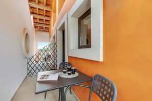 家庭客房, 多間臥室 (Double Deluxe Flute - Almavite) | 陽台