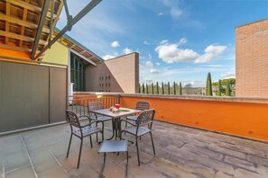 View from property - Almavite Wine Resort (Desenzano del Garda)