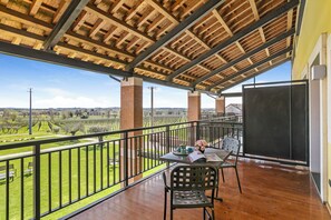 ファミリー ルーム ベッドルーム (複数) (Suite Ballon - Almavite) | バルコニー