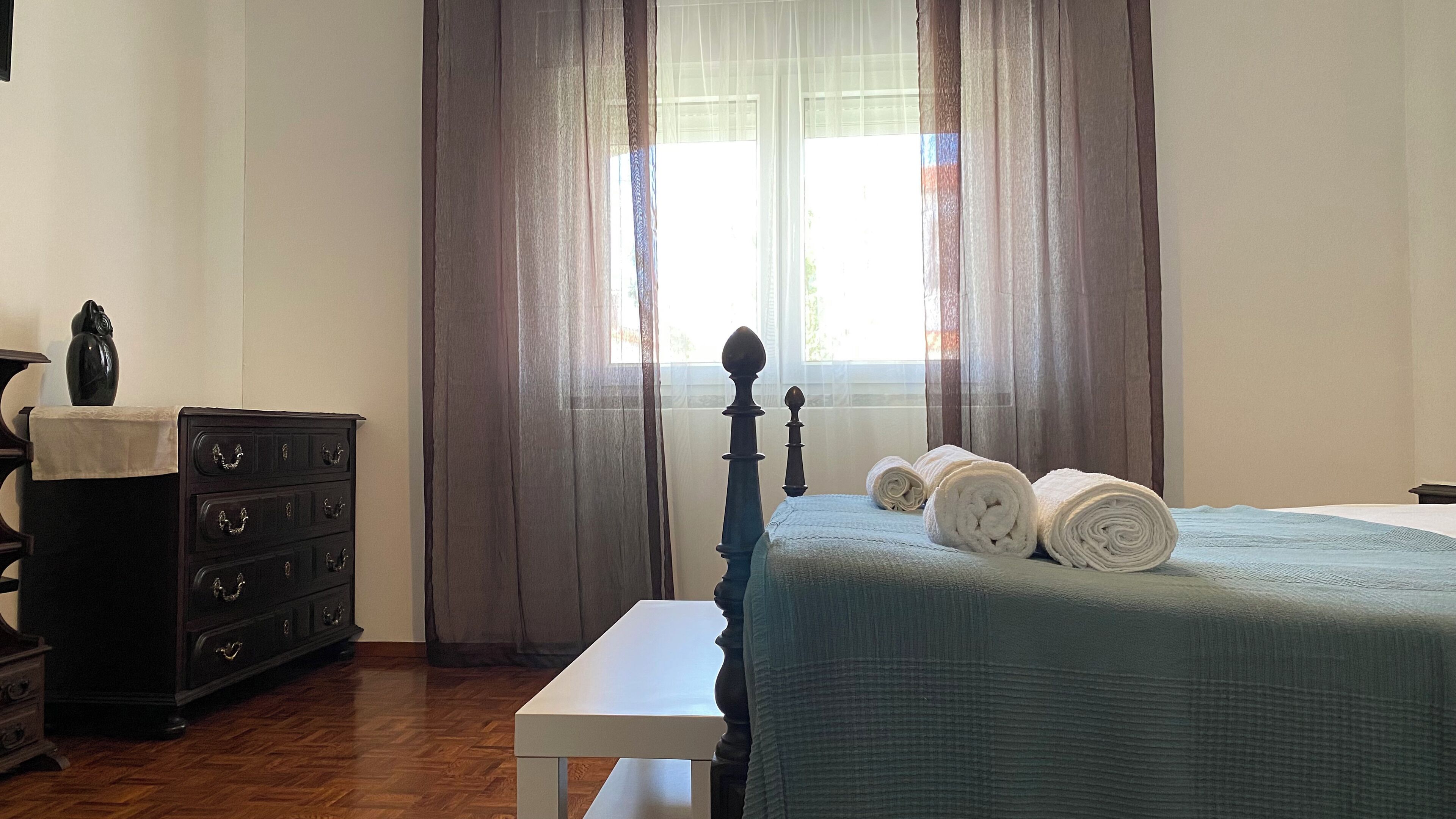 3 habitaciones, wifi gratis y ropa de cama 