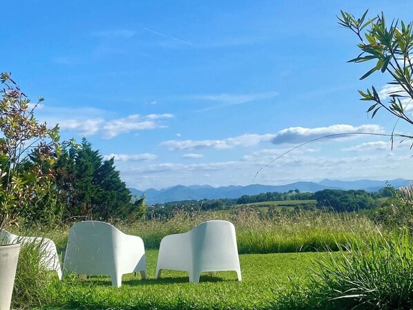 Property grounds - Large house - swimming pool - garden - panoramic view (Saint-Pierre-d'Irube)