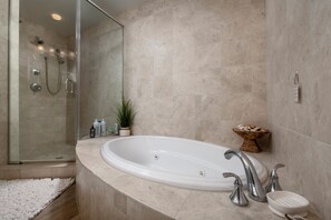 Dusche, Whirlpool