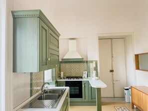 Apartment, 2 Schlafzimmer, Stadtblick | Eigene Küche