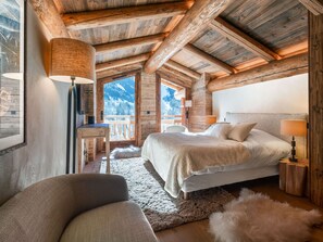 5 bedrooms, free WiFi, bed sheets - 5* Chalet for 12 with pool, spa, sauna and hammam in La Clusaz (La Clusaz)