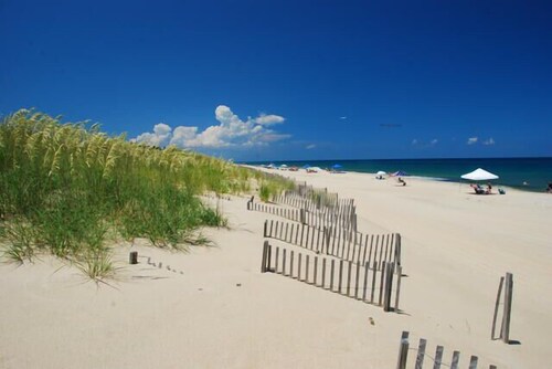 The Culpepper Cottage at Nags Head Beach Inn 3BR Across from Beach Access