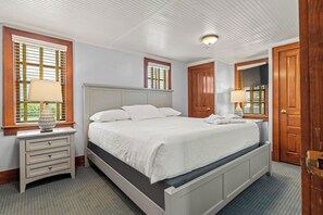 3 chambres, fer et planche à repasser, accès au Wi-Fi (inclus)