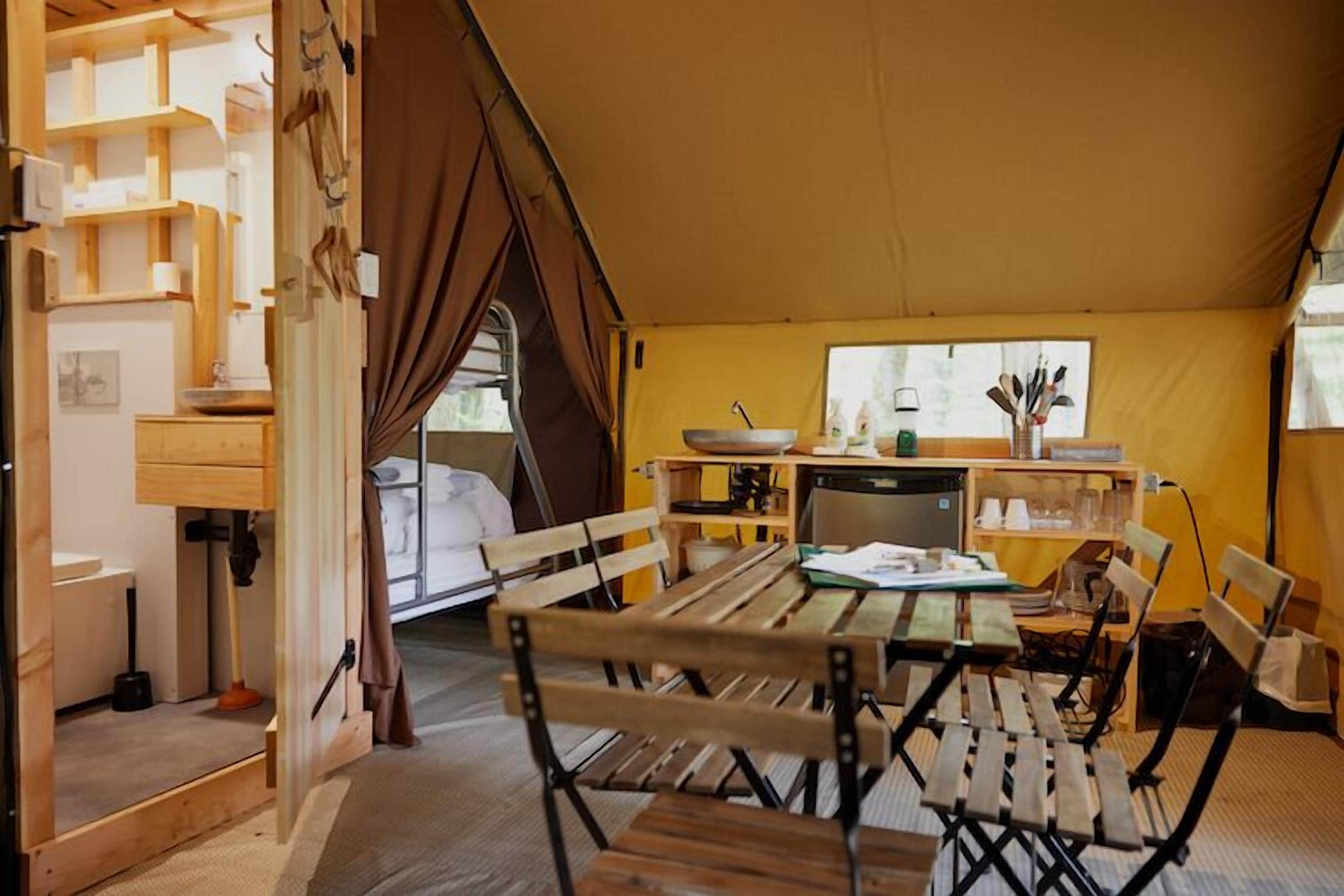 Deluxe Tent