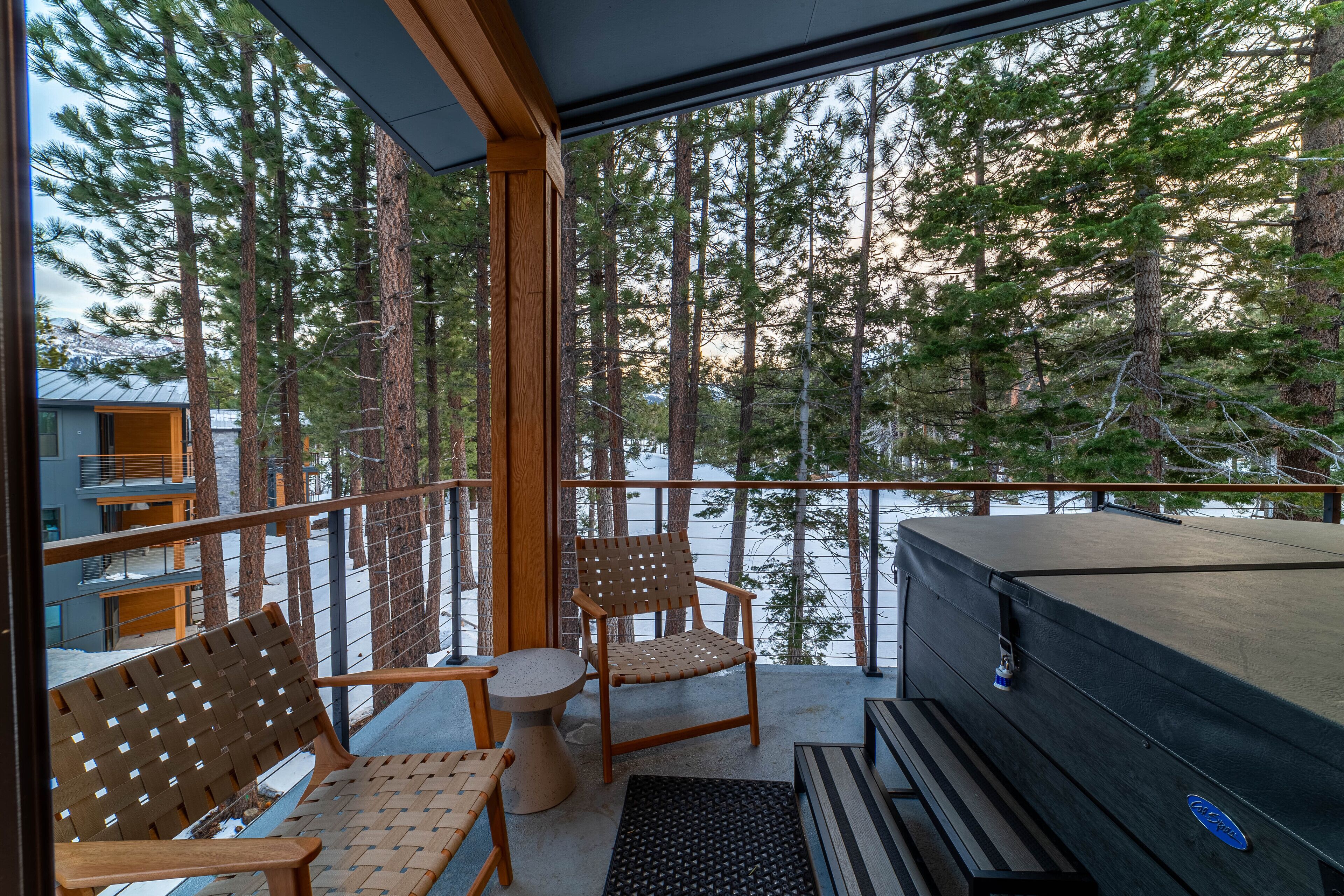 Tina de hidromasaje al aire libre