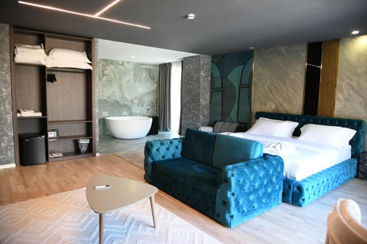 Suite Room