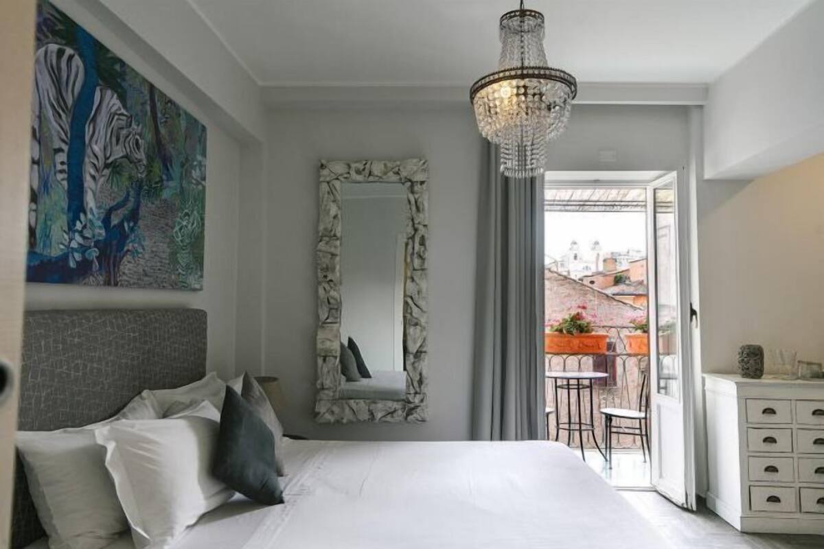 In-room safe, iron/ironing board, free WiFi