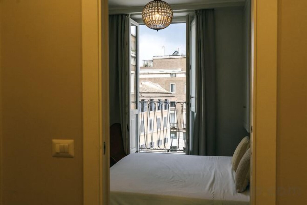 In-room safe, iron/ironing board, WiFi (free)