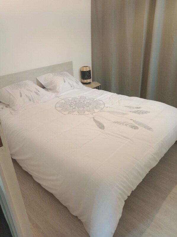 1 bedroom, iron/ironing board, bed sheets