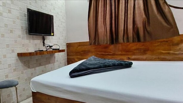 Kamar Double Standar