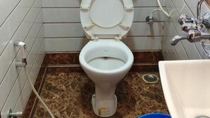 Kamar Double Standar | Kamar mandi