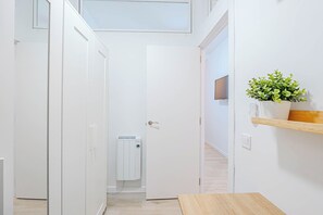 Interior - La Latina Gem Seasonal (Madrid)