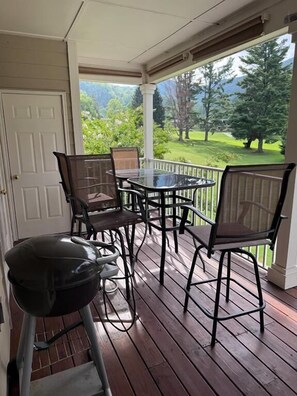 Outdoor dining - 19th Hole 3 Bedroom Condo on the 9th Green (Maggie Valley)