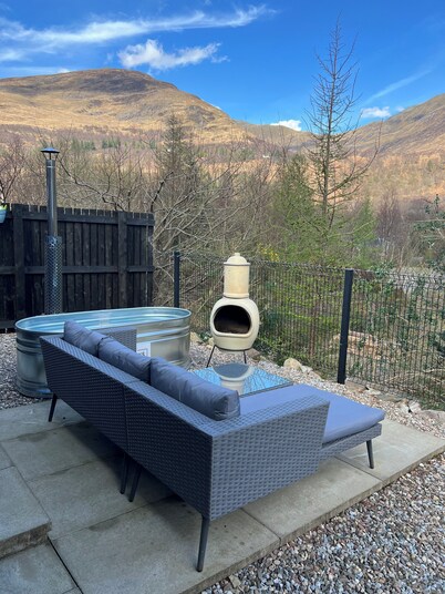 Secluded Highland Retreat with Wood-Fired Tub & Stunning Mountain Views