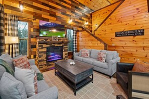 Smart TV, fireplace