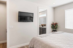 4 habitaciones, tabla de planchar con plancha y wifi gratis 