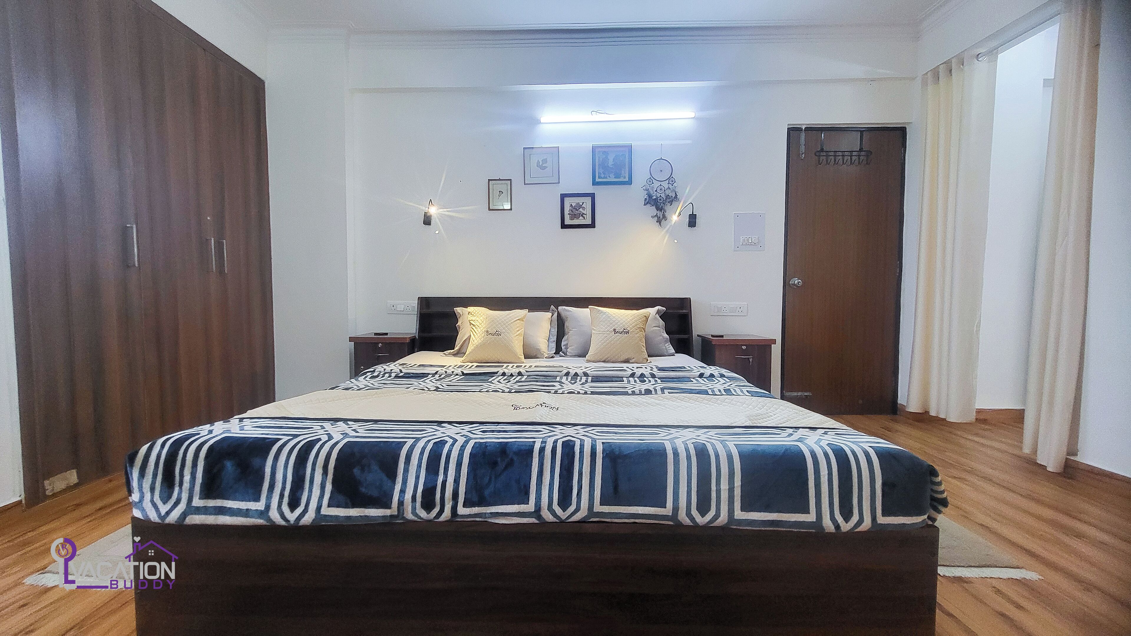 3 bedrooms, iron/ironing board, WiFi, bed sheets