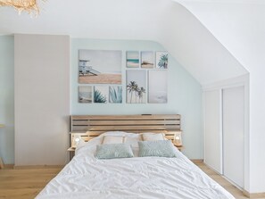 4 bedrooms, iron/ironing board, free WiFi