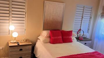 4 Schlafzimmer, Bügeleisen/Bügelbrett, WLAN, Bettwäsche