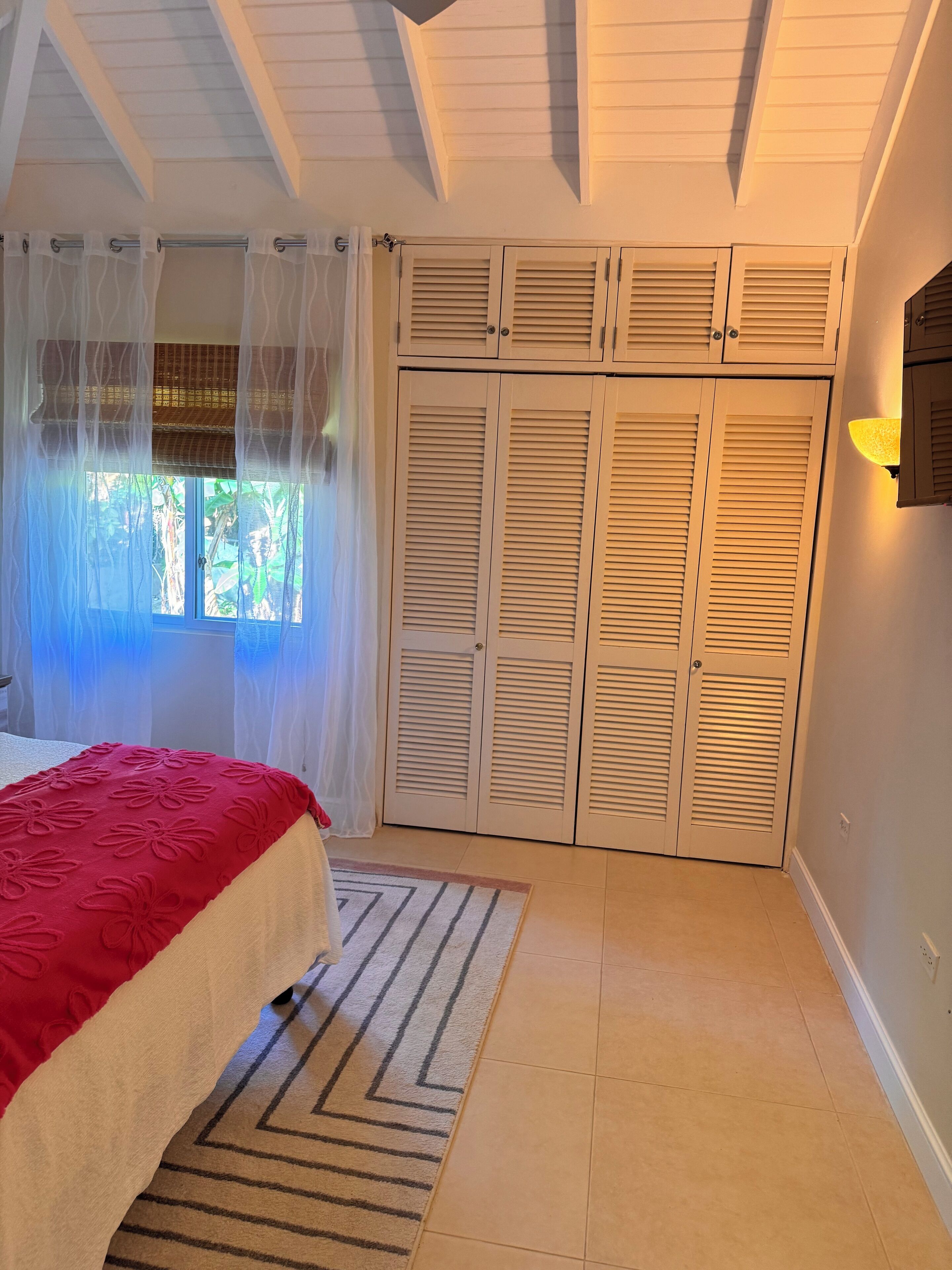 4 chambres, fer et planche à repasser, Wi-Fi, draps fournis