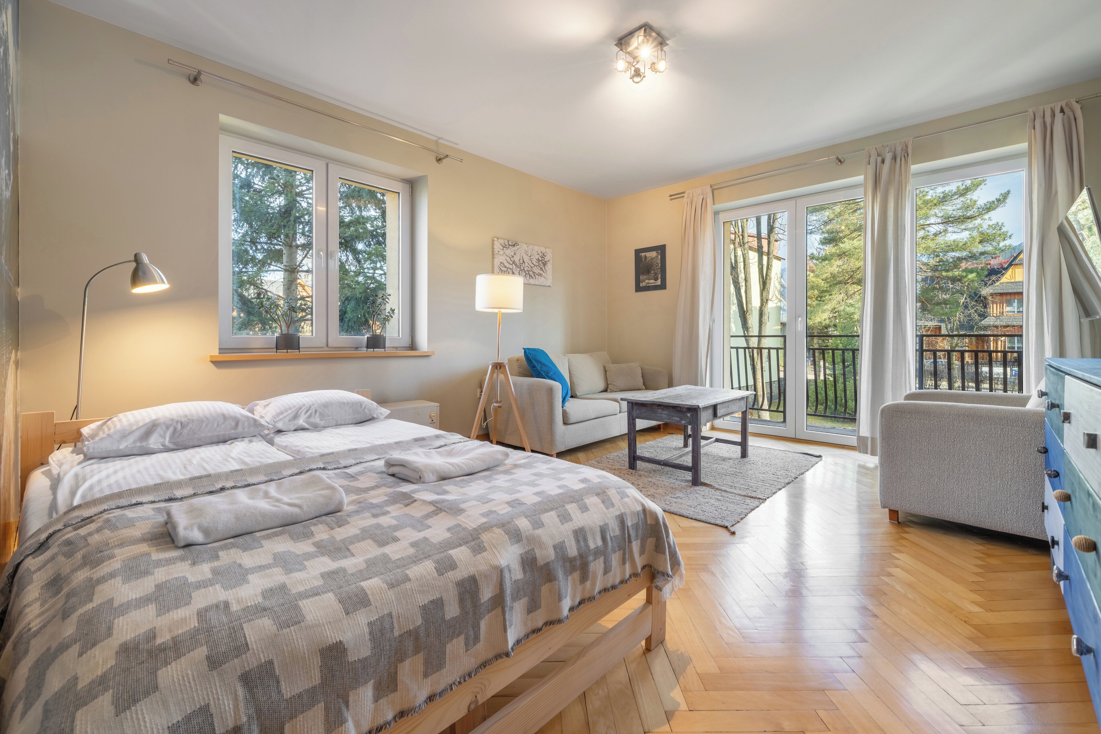 Comfort Studio Suite, Balcony | Iron/ironing board, free WiFi