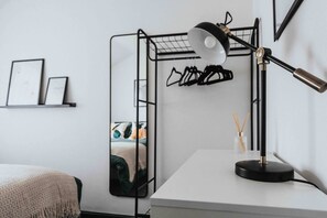 3 soverom, strykejern/-brett, reiseseng for barn og wi-fi (inkludert)