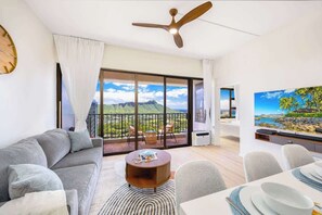 Smart TV - Upscale Penthouse w/ Ocean & Diamond Head Views (Honolulu)