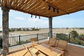Outdoor dining - Manling Retreat Hoi An : (Thành phố Hội An)