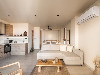 Nomada 1 | Chania City Center