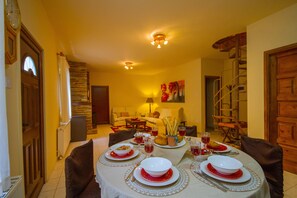 Villa, 3 Bedrooms | Dining - Amazing Villa in Pano Platres Cyprus (Platres)