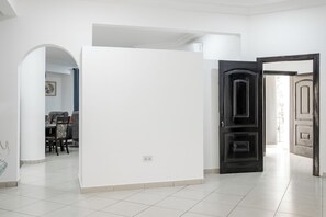 Interior - Spacious 3-bedroom apartment in Cantonments, Accra (Accra)