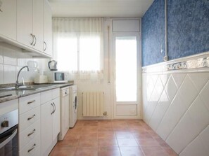 Refrigerador, microondas, horno y lavavajillas 