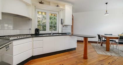 Second floor of house with enclosed property in Baiona.